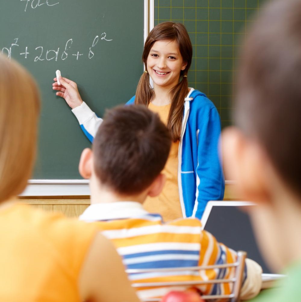 idées activités ludiques de fin d'année scolaire : élève enseignant